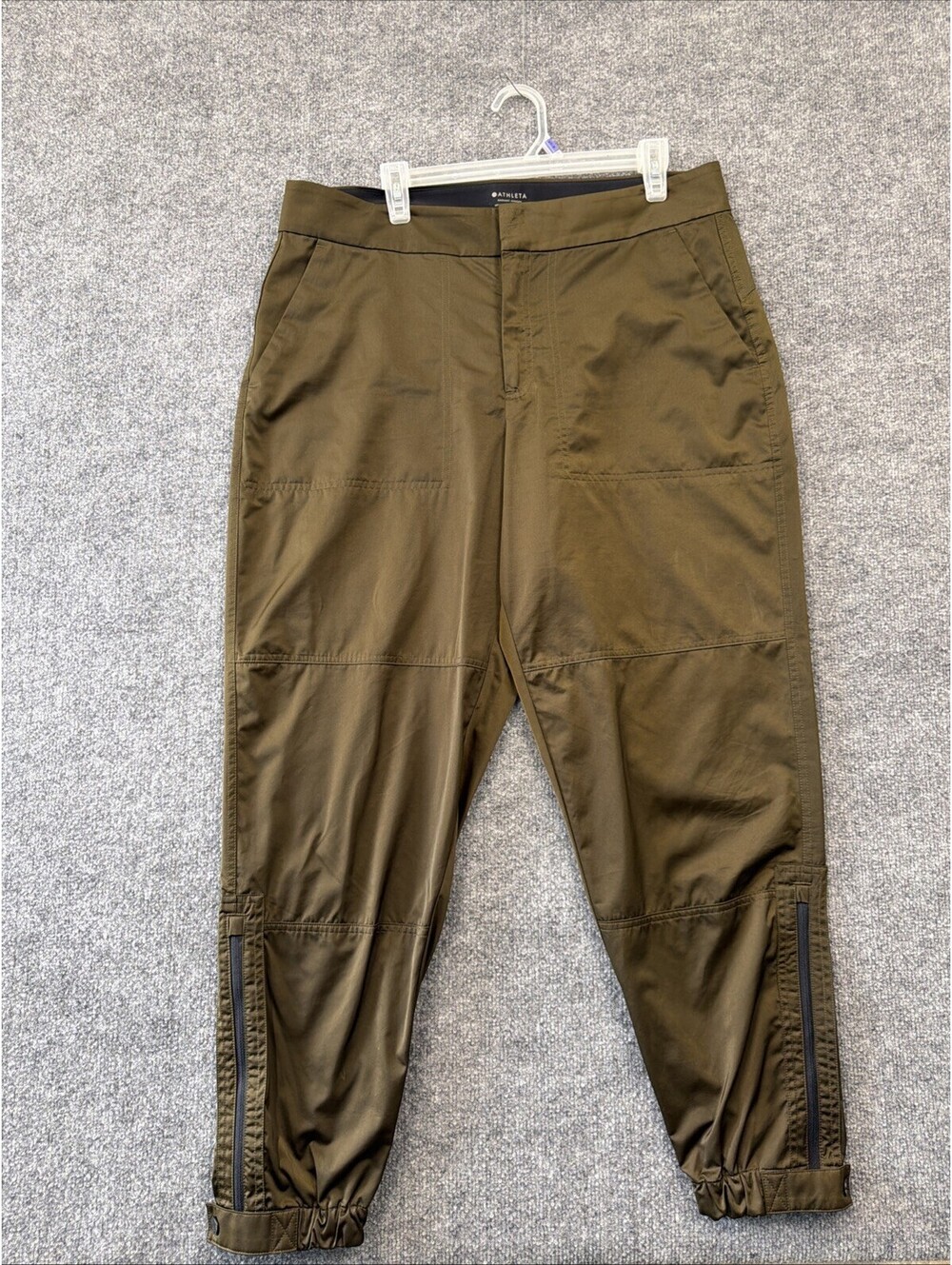 ATHLETA Radiant Jogger Pants Womans Size 14 Olive Green Workout Athletic
